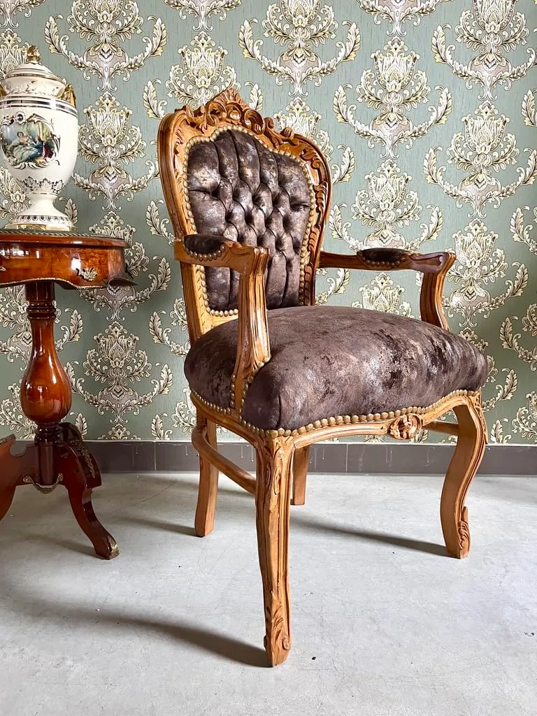 CasAmin Home & Living Chaise à accoudoirs marron clair rétro style baroque français velours chocolat chaise pour décoration intérieure