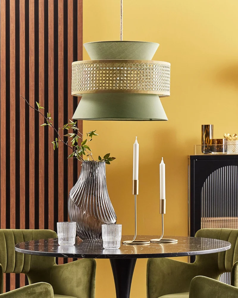 Beliani Lampe à Suspension Lumière Douce Abat-Jour en Coton Rotin Naturel et Vert Luyano
