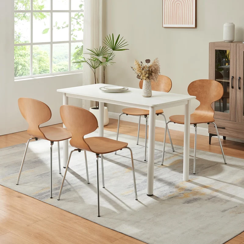 [en.casa] Lot de 4 chaises de Salle à Manger Empilables avec Siège Confortable Construction Robuste Capacité 150 kg Salon Bureau Coque Contreplaqué de Bouleau Métal 80 x 47 x 48 cm Effet Noyer Chrome