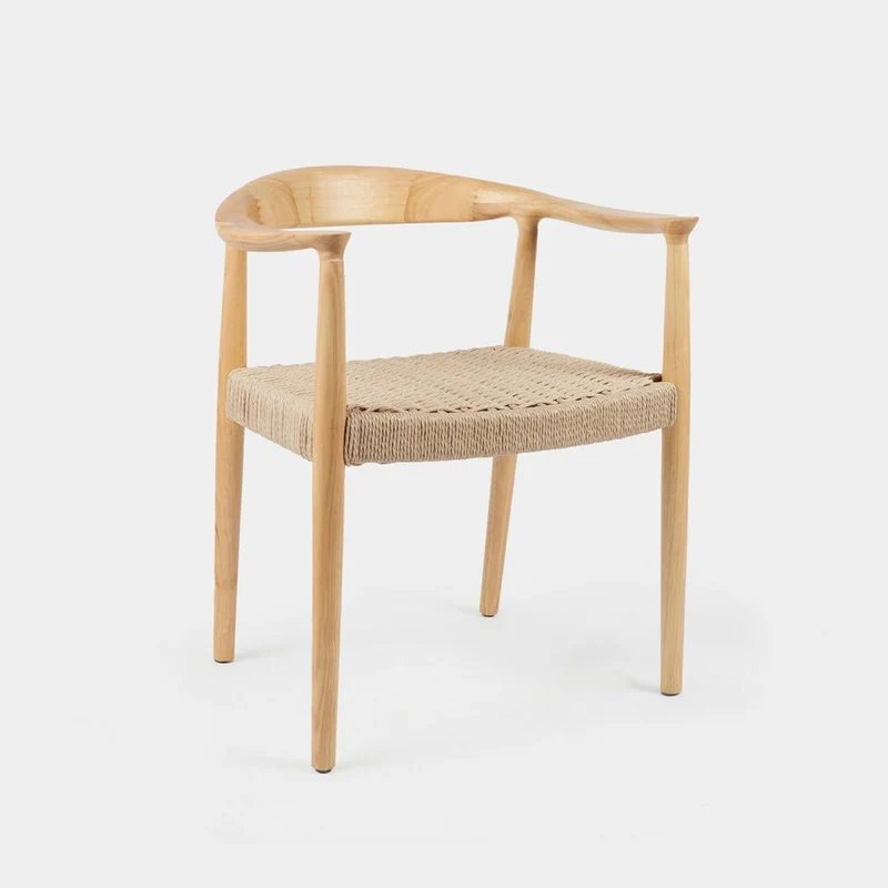 KLAST Chaise de Salle à Manger Thesa avec Dossier Courbé en Bois d'Hévéa et Assise en Corde Tressée, Accoudoirs Ergonomiques, 74 Cm x 65 Cm, Idéale pour Espaces Modernes
