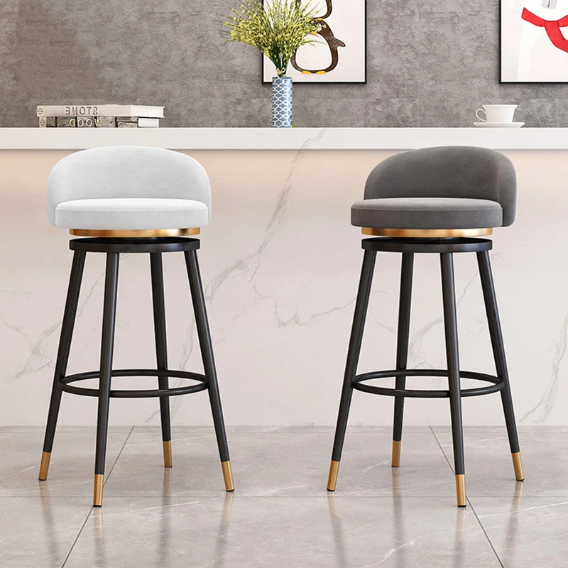 Lot de 2 tabourets de bar pivotants avec dossier rembourré à 360° en velours - Hauteur de comptoir - Tabourets de cuisine et de petit-déjeuner - Pieds en métal doré - Gris - 65 cm