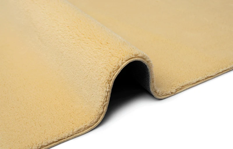 the carpet Relax Tapis Moelleux à Poils Courts, Dessous antidérapant, Lavable à 30 degrés, Super Doux, Aspect Fourrure, Or, 160 x 220 cm