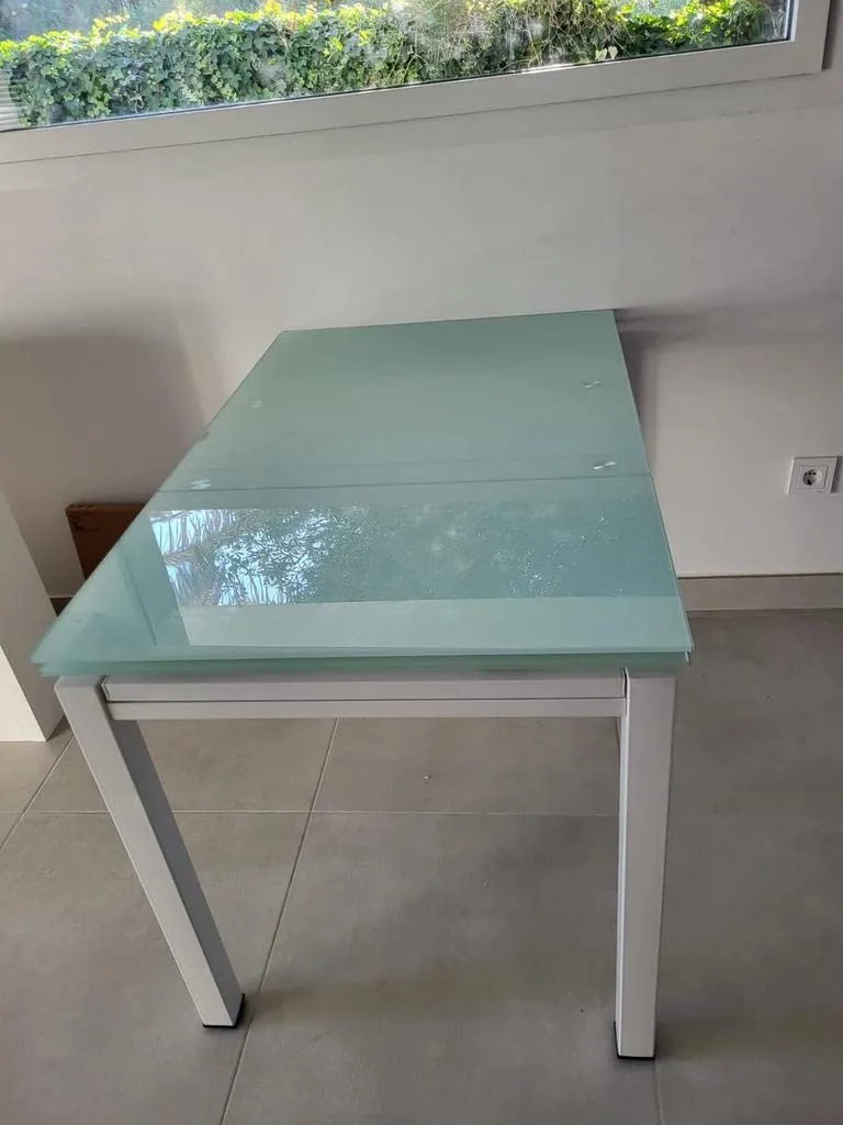 Mar.c.a. Design, Table Extensible, Table Salle à Manger Blanche avec Plateau en Verre, Table à Manger avec Pied de Table Metal - Table a Manger 110x70x76H + 2 Extensions de 30 cm - Made in Italy