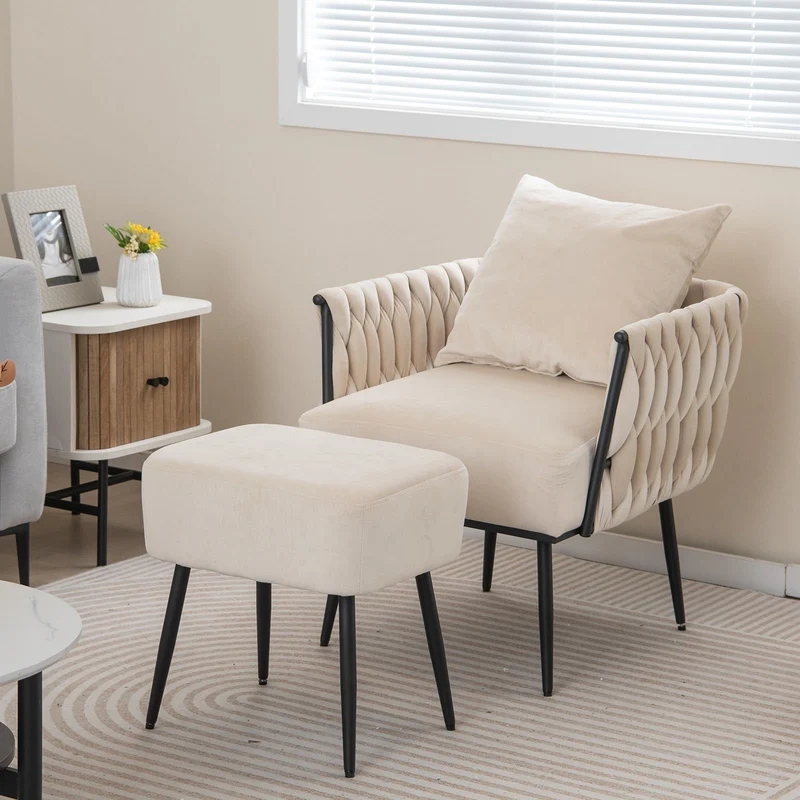 RELAX4LIFE Fauteuil de Salon avec Repose-Pieds, Fauteuil d’Appoint en Velours avec Oreiller Confortable | Pieds Métalliques Robustes| Patins Ajustables, Conception Semi-entourante 65X66X80CM, Beige