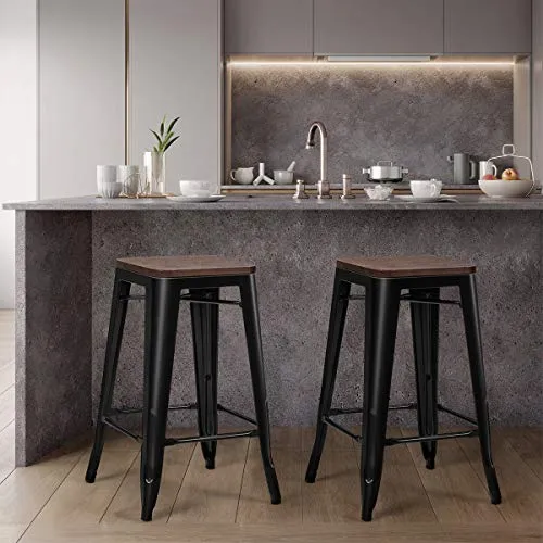 COSTWAY Lot de 4 Tabouret Bar Tolix Empilable de Style Industriel Vintage Siège en Bois avec Repose-Pied et Patin du Pied pour Salle à Manger, Salon, Cuisine, Hauteur 64,5 CM, Jusqu’à 150 KG, Noir