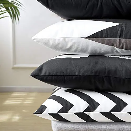 pendali Housses de Coussin, Taies d'oreiller Décoratives en Velours Simplicité Moderne avec Motif Double Face, Lot de 4 Housses de Coussin pour Canapé Chaise de Salon, 45 x 45 cm (Noir)