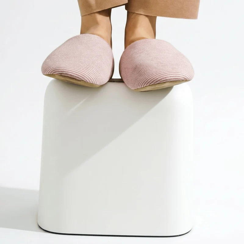 Petite poubelle de salle de bain design - Format étroit 8L