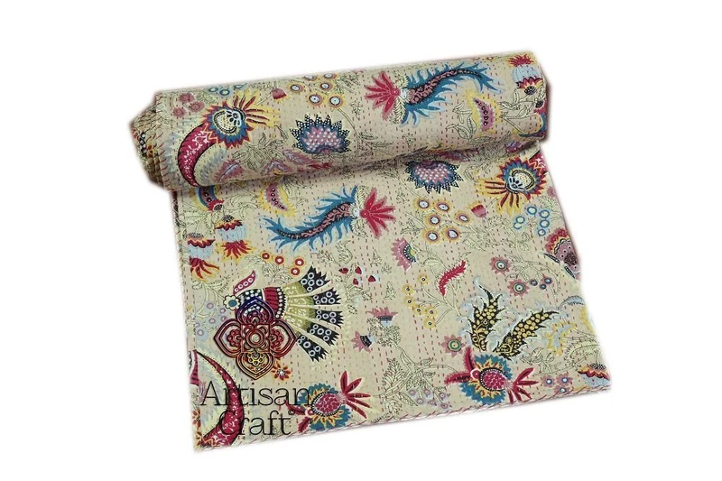 Plaid Kantha par Sophia Art - Impression Unique - 152 x 229 cm - Beige