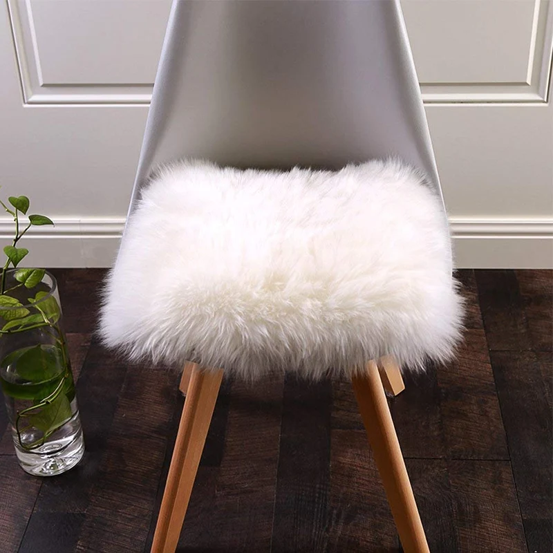 QINGLOU Peau de Mouton synthétique,Cozy Sensation comme véritable Laine Tapis en Fourrure synthétique, Fluffy Soft Longhair Décoratif Coussin de Chaise Canapé Natte (Blanc（Carré）, 45 x 45cm)