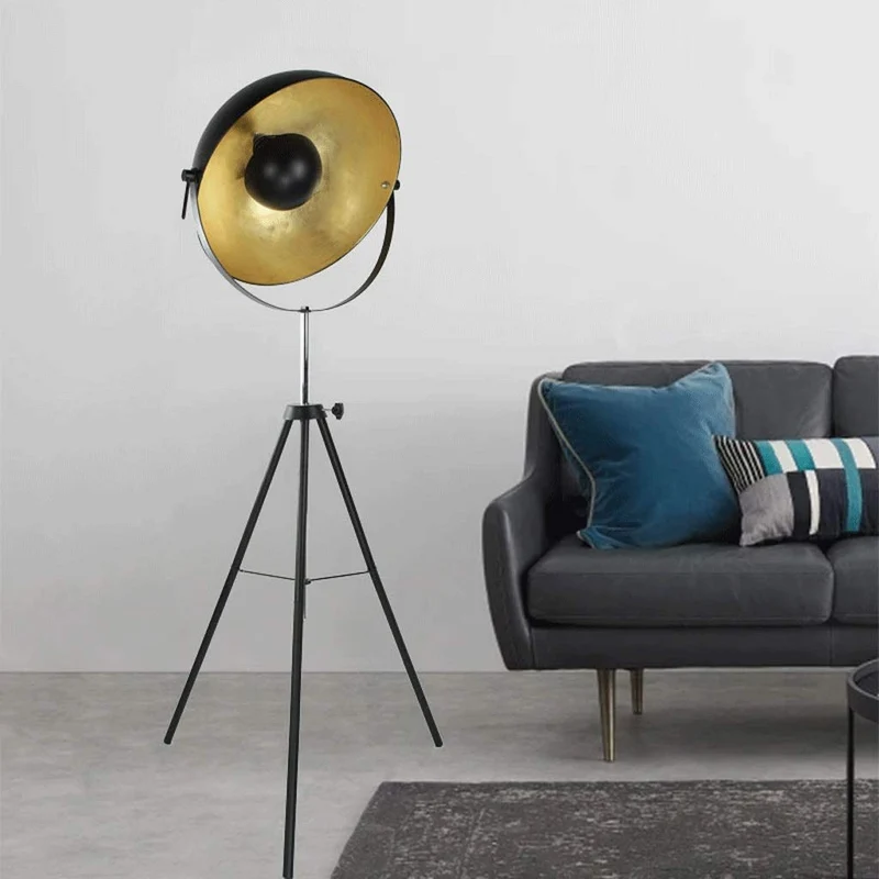 XUANLAN Lampadaire Créatif Métal Retro Studio de trépied Lampadaire-Noir Style Industriel Comtemporary Sérénade Modernes Chambres à Coucher Lumière Permanent Pas de Scintillement
