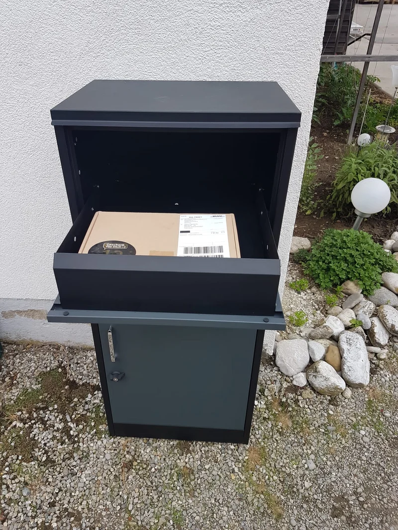 Paketbox Premium Blackline – sicher & elegant