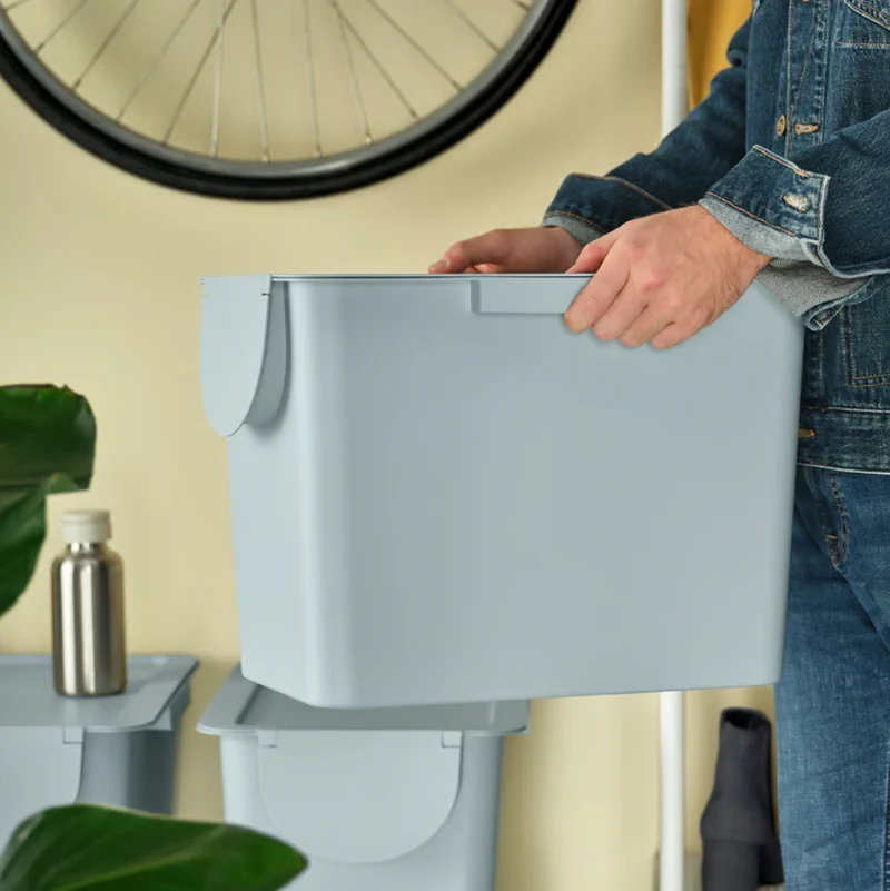 TRÖSKNING Bin with lid, light grey-blue, 25 l