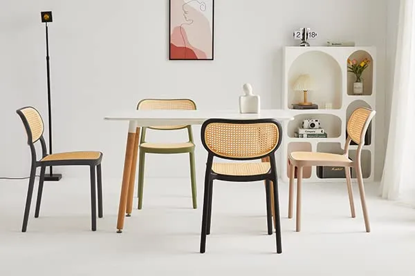 Kosmi - Chaise de Salle à Manger Noire au Style Vintage