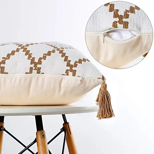 LOMOHOO Housses de Coussin décoratif pour canapé-lit, taies d'oreiller carrées en Coton avec Pompons, Oreiller de Coussin Boho pour Salon, 18 x 18 Pouces café (1pc) (Coffe)