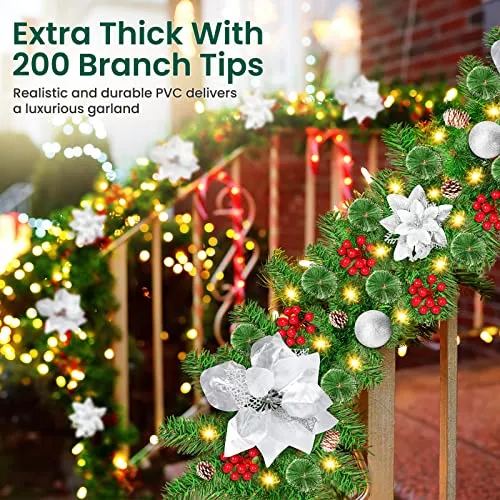 Guirlande Sapin Artificiel, 9pieds Guirlande Noel Sapin avec 30 LED, Guirlande Sapin de Noel à Piles avec fleurs, boules, pomme de pin our porte d'entrée/Cheminée/Escalier/Arbre de Noël/Arche (argent)