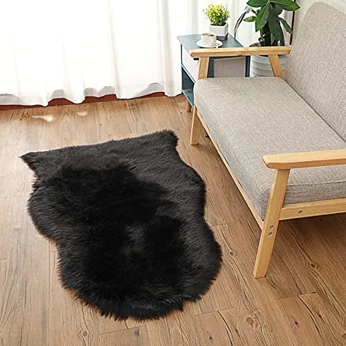 YIHAIC Peau de Mouton synthétique,Cozy Sensation comme véritable Laine Tapis en Fourrure synthétique, Man-Made Luxe Laine Tapis de Canapé Coussin (Noir, 75 x 120 cm)