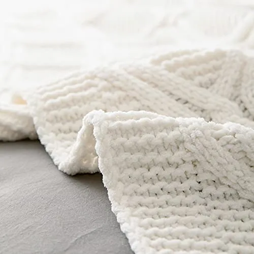 MYLUNE HOME Plaid Couverture Tricot en Chenille avec Les Pompons - Couverture de lit Douce et Chaude Jeté de Canapé (130 x 160cm)-Blanc