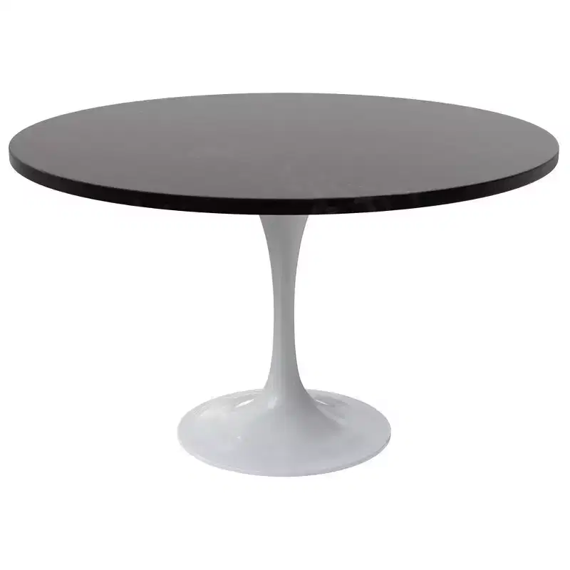 Table moderne du milieu du siècle avec un plateau rond en MDF de 48 pouces et une base piédestal en acier blanc
