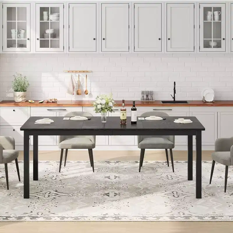 Table de salle à manger rectangulaire avec plateau en bois et pieds en métal, idéale comme table de cuisine