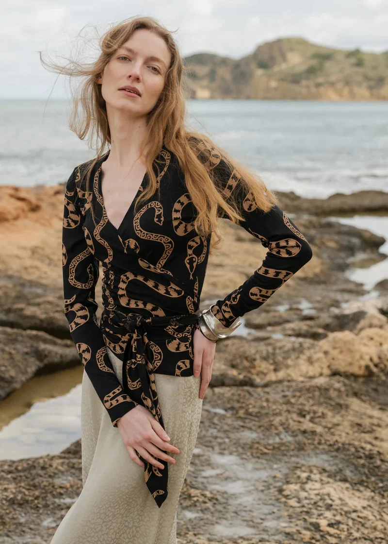 Adult Cardigan Ballet Medusa Schwarz Beige