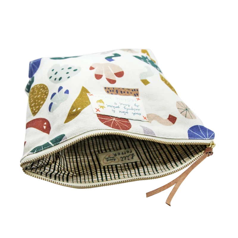 Pouch "World" Big