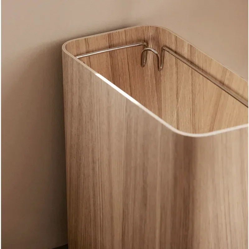 Poubelle en bois design rectangulaire finition frêne