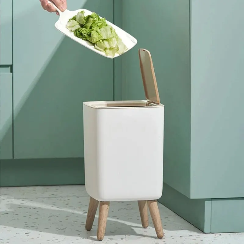 Poubelle à pression sur pied design élégant 10L