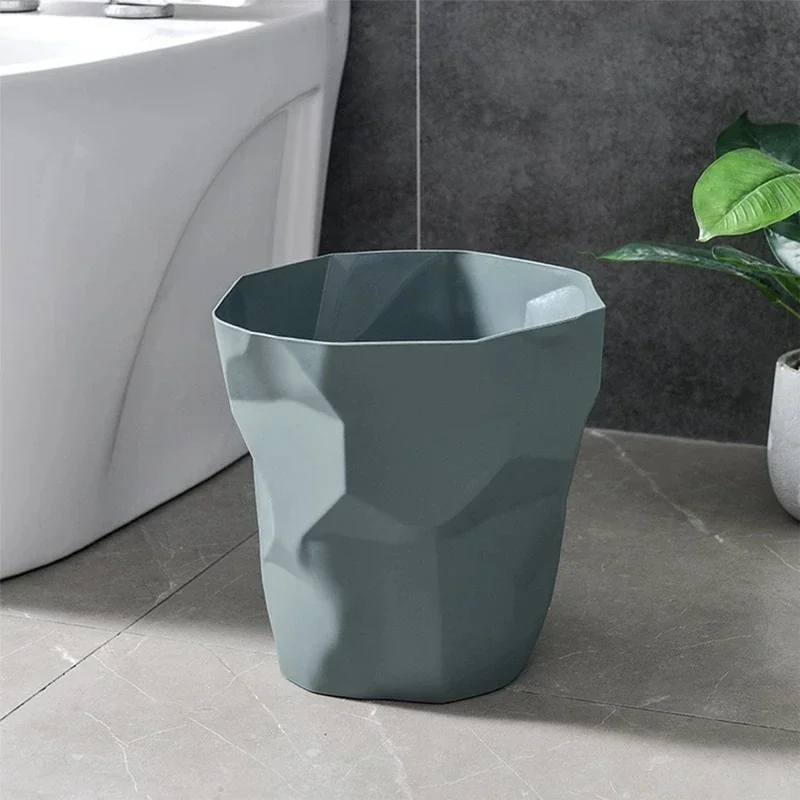 Poubelle ronde design irrégulier en plastique