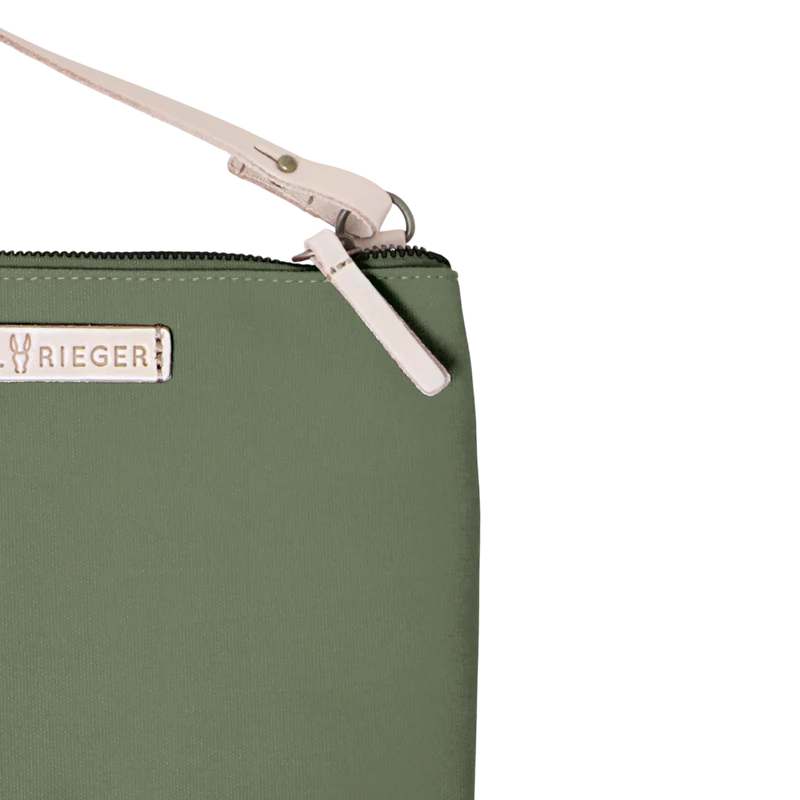 Clutch Charlie Oliv, Leder Natur