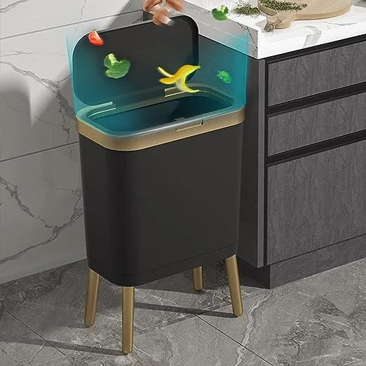 Poubelle de luxe dorée