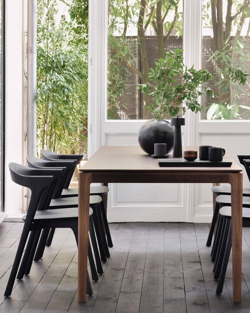 Table Bok vernis