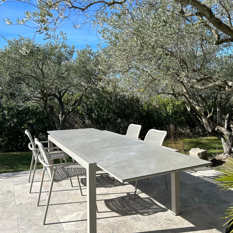 Table extérieur Ceralu